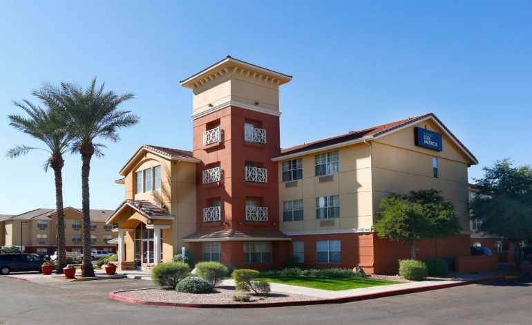 Extended Stay a Blackstone e Starwood per 6 mld $