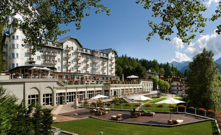 Cortina, Cristallo si prende 3 hotel (con Attestor)
