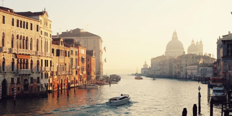 Orient Express batte Rosewood a Venezia (deal di Arsenale da 60 milioni)