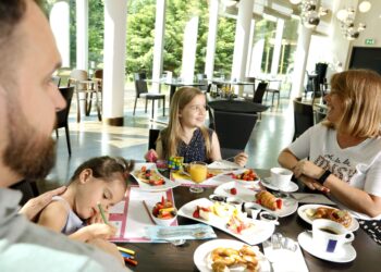 Indagine Hilton, italiani scelgono vacanze in famiglia (più care del 25%)
