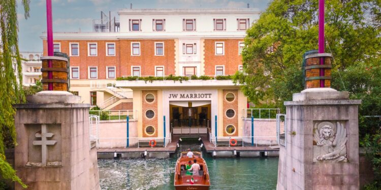 JW Marriott Venice allunga la stagione. Ricavi +21% sul 2019