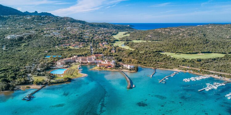 Costa Smeralda sperimenta la super-stagione, lunga otto mesi