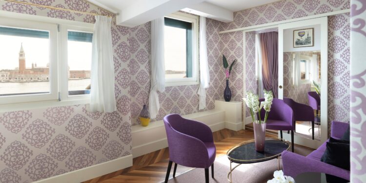 Londra Palace Venezia: “Boom a settembre, stima fatturato +30% sul 2019”