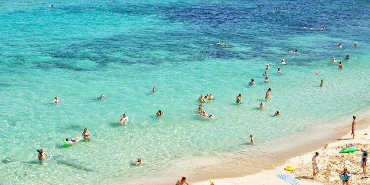 Italiani in vacanza anche in autunno (sul podio la Spagna)