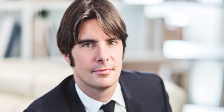 Klm promuove la classe Premium Comfort con Chateau D’Ax