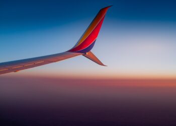 Delta: “La recessione ci sarà. Ma la domanda per i viaggi non rallenta”