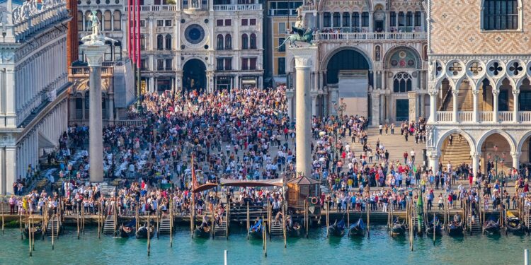 Tutti contro l’overtourism
