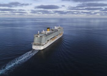 I 5 stelle conquistano il mare e una nuova quota di mercato. Intanto le crociere battono il 2019