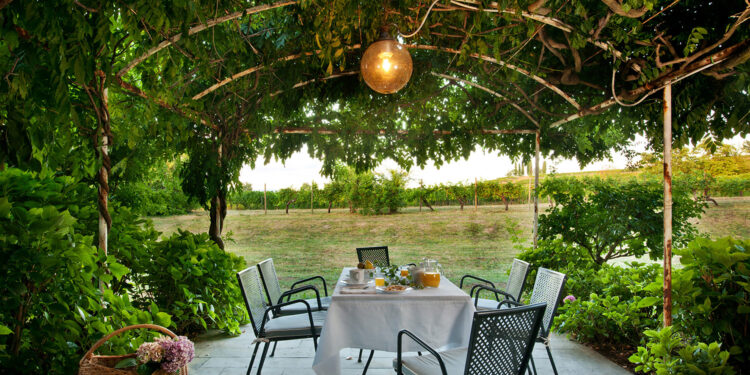 Rinnovato l’hotel Castello di Buttrio in Friuli, con agriturismo e cantina vinicola