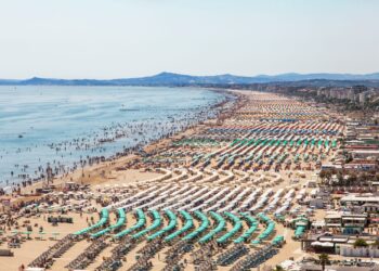 Pioggia di disdette negli hotel della Romagna ma Rimini è verso il sold out