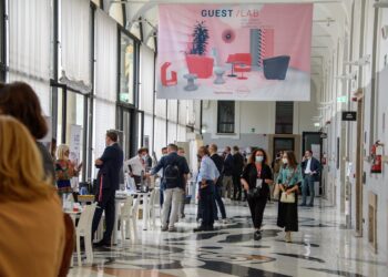 Guest Lab: “Il lusso è vivere ciò che manca di più”