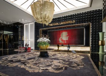 Apre le porte l’unico hotel al mondo firmato da Karl Lagerfeld