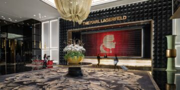 Apre le porte l’unico hotel al mondo firmato da Karl Lagerfeld