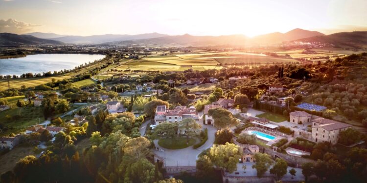 Parte il restauro di Borgo dei Conti Resort in Umbria