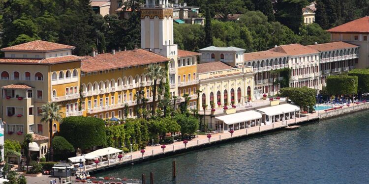 Continuano i movimenti sul Garda: nuova gestione per l’Hotel Gardone