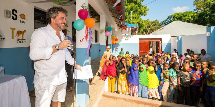 The Cocoon Collection promuove una fondazione per le comunità locali