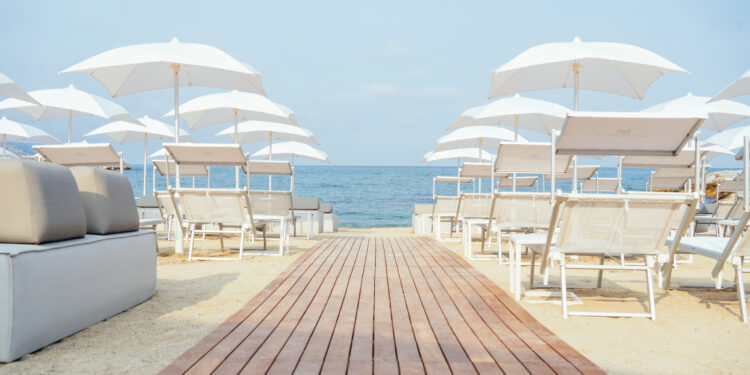 Beach club La Marinella a Loano in Liguria