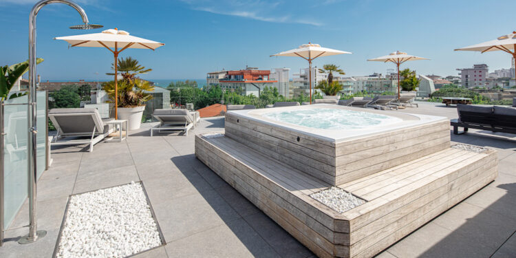 Monaco Suites Hotel di Lignano Sabbiadoro sceglie Jacuzzi per il wellness