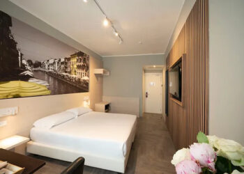 Uturn Investments scommette su Kleos Hotel Group. Rilevato il 48,5%