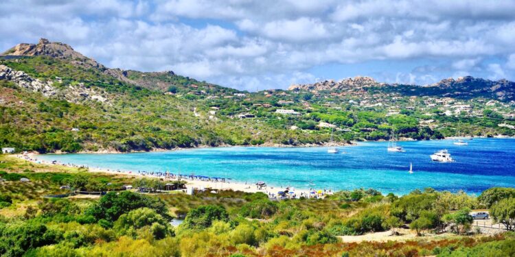 Sardegna, in approvazione la legge regionale che ‘aiuta’ i 5 stelle
