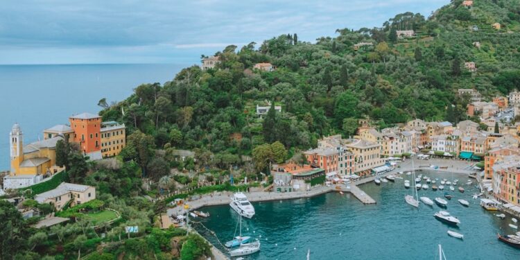 ‘Colpo’ di Four Seasons a Portofino: ha acquistato il ‘castello’. Diventerà un hotel?