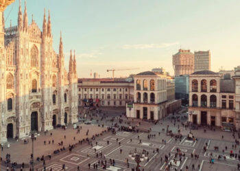 Hotel in Piazza Duomo, il Comune di Milano cambia i piani e indice una gara