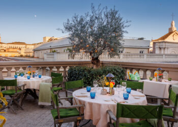Dalle macchine da cucire all’ospitalità: apre Singer Palace Hotel