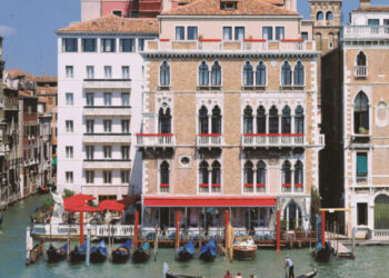 Signa: “Non vendiamo il Bauer a Venezia. Riaprirà con due negozi di lusso”