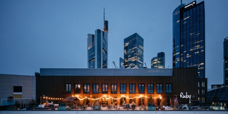 Il gruppo tedesco Ruby Hotels debutta in Italia, a Firenze e a Roma