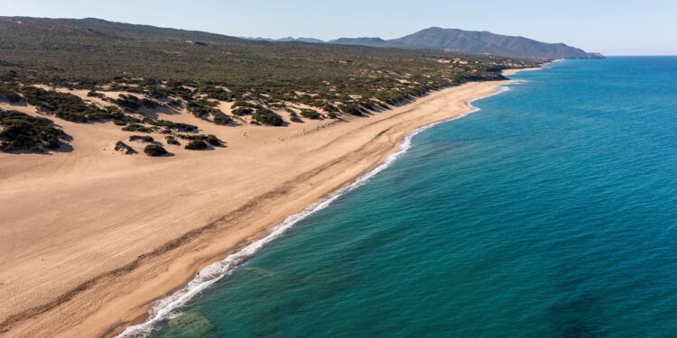 Le Dune Piscinas in Sardegna diventa 5 stelle. F&b dello stellato Fabio Ciervo
