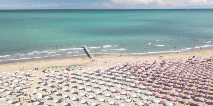 Mr Geox fa il bis a Jesolo. Si aggiudica la spiaggia, investimento da 8 mln €