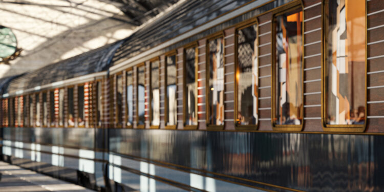 Arsenale, al via progetto di un nuovo treno luxury in Egitto