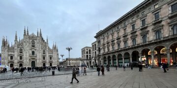 Hotel in piazza Duomo a Milano, in gara rimane Invest Hospitality