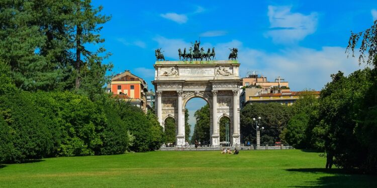 Prenotazioni per la primavera, gli hotel di Milano sono già a +6%