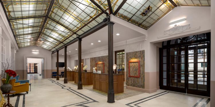 Apre a Firenze il primo hotel di design Curio Collection by Hilton