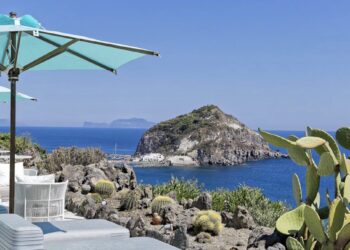 Botania Relais inaugura le 10 ville ‘Costa del Capitano’ a Ischia