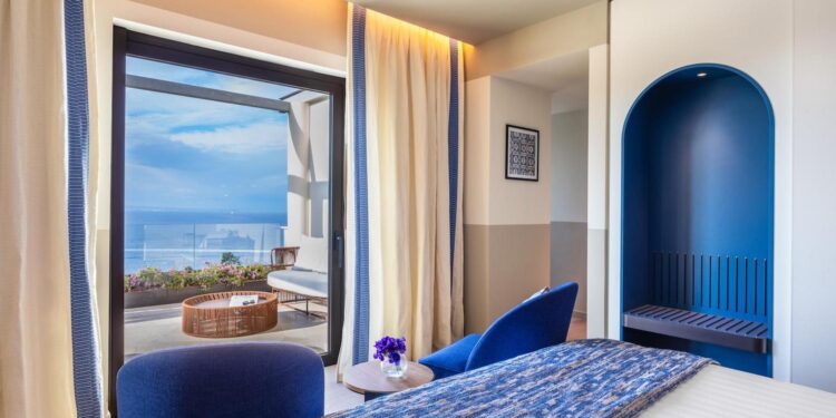 Apre a fine aprile Ara Maris, nuovo cinque stelle di Sorrento