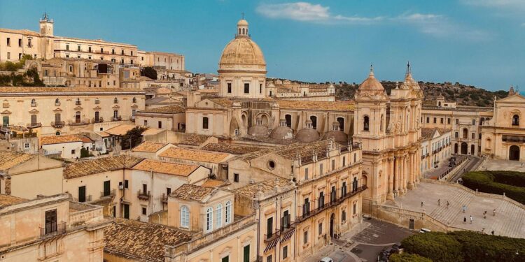 Rocco Forte continua la sua corsa in Sicilia: acquisito Palazzo Castelluccio a Noto