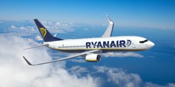 Caro voli, Ryanair controcorrente: “Tariffe stabili per l’estate”
