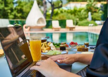 Nuovi trend: è finito il tempo del bleisure, arriva il leasness hotel