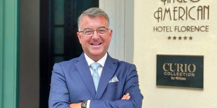 Simone è il nuovo GM dell’Anglo American Curio Collection a Firenze