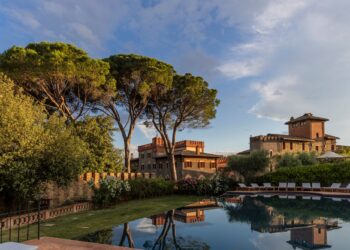 Restaurato Borgo dei Conti in Umbria, progetto Spagnulo & Partners