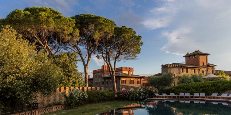 Restaurato Borgo dei Conti in Umbria, progetto Spagnulo & Partners