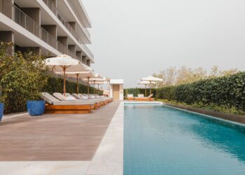 Hilton batte le stime degli analisti nel Q2 e alza l’outlook