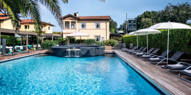 Byron a Forte dei Marmi sfiora 9,5 milioni € di fatturato (+20%)
