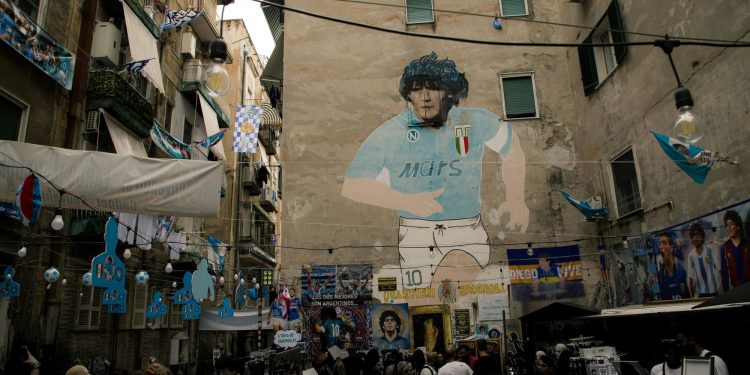 Il murale di Maradona a Napoli tra i siti più visitati in Italia