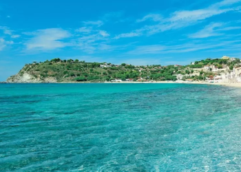 Presenze 2023 in Italia: bene Costa degli Dei, male Costa Smeralda