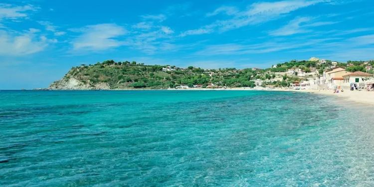 Presenze 2023 in Italia: bene Costa degli Dei, male Costa Smeralda
