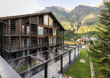 Minor nelle Alpi con Nh Collection Alagna Mirtillo Rosso