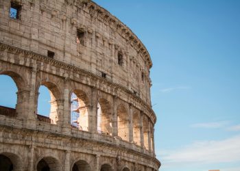L’Italia stanzia 340 mln € per il turismo nel 2025. Aumenta la detassazione mance